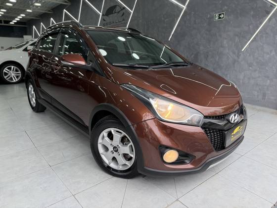 HYUNDAI HB20X 1.6 16V STYLE FLEX 4P AUTOMÁTICO HYUNDAI HB20X 1.6 16V STYLE FLEX 4P AUTOMÁTICO